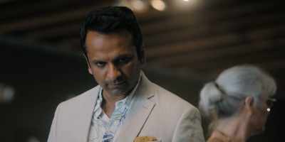 - But I have to ask you to leave.
- No problem, Raj. - The Lincoln Lawyer