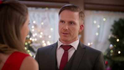 But I have to
grab it from Bonnie. - Meet Me Under the Mistletoe