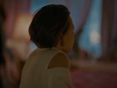 But when I was in junior high,
Mom started dating my stepdad, - - Girl Picture