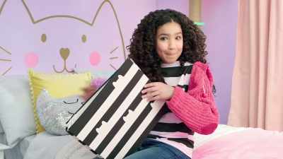 But when I opened it back up again, - Gabby's Dollhouse