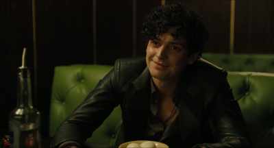 But I saw her kissing anotherguy. - The Goldfinch