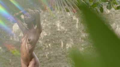 But when I see that she is beautiful, 
free it. - Nude