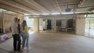 But I still want to keep
that garage feel. - Why the Heck Did I Buy This House?