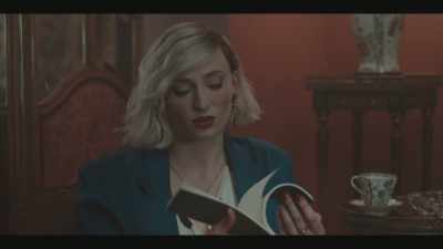 But I wanna nick jewels, - Joan