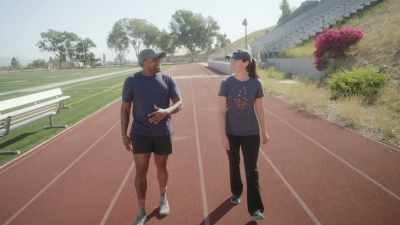 But I wanted to pick
your brain and be like, - What Am I Eating? With Zooey Deschanel