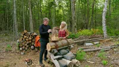 But if
you'll excuse me, - Gordon Ramsay: Uncharted