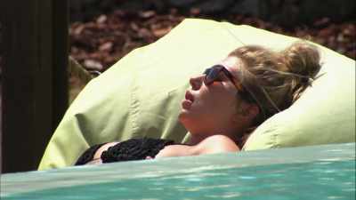 But I'm just having
an off day - Love Island