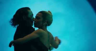 ♪ But I'm just
In love with you ♪ - Joker: Folie à Deux