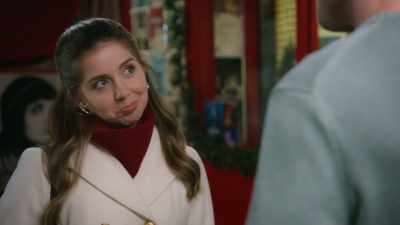 But I'm not in
tonight's show anyway, - Holiday Mismatch