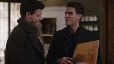 ‐But I'm still gonna get
the scarf.
‐(chuckles) - The Moodys