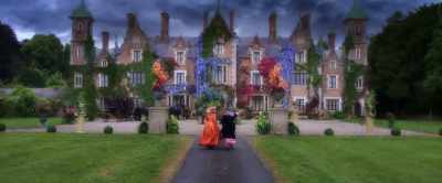 - But I'm the one who got it!
- I'm the one that pulled you out. - Disenchanted