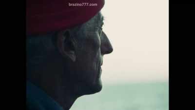 But in his close-ups, - Becoming Cousteau