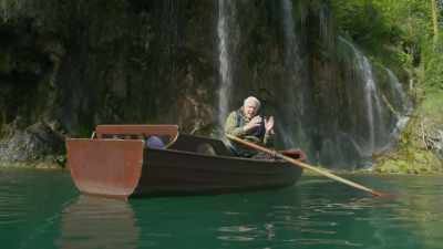 But, in fact, life in fresh water - The Green Planet
