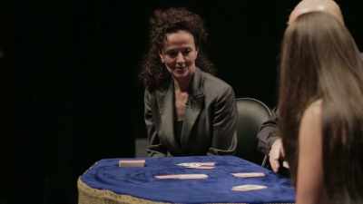 But in this show,
it is a pretty - Dealt