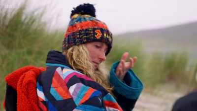 But this is why you have
to be in the moment. - Jules and Greg's Wild Swim