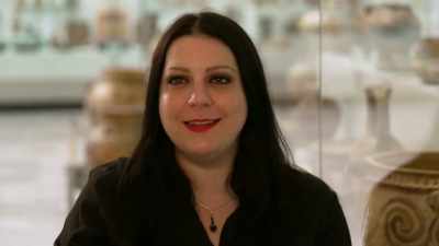 But it is interesting, if you
compare it with Ancient Greek art, - Raiders of the Lost Past with Janina Ramirez