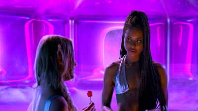 But, it is pleasing,
utilitarian, - Femalien: Cosmic Crush
