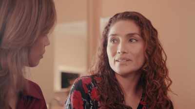 - But I've been doing great with Annie. - Amor Emanuelle