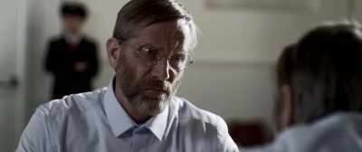 - But Joe...
- [TRAY CLATTERS] - Alcatraz