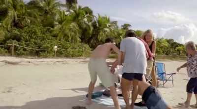 But Jordon is bleeding out fast
and needs medical attention. - Shark Attack Files