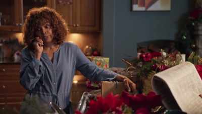But let me call your sisters
and make sure - Merry Liddle Christmas