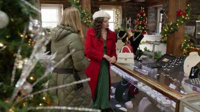 But listen, I really do
wanna apologize for Ryan. - The Secret Gift of Christmas