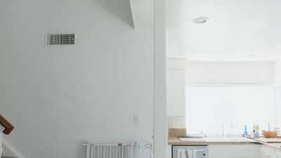 But looking at the post
we're like, - Help! I Wrecked My House