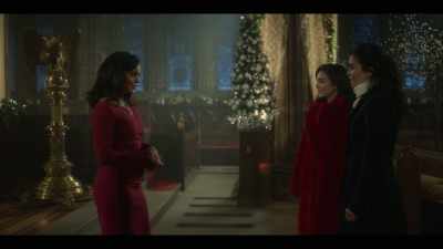But, Maggie Moo,
it's Christmas and I'm your cuzzy. - The Princess Switch: Switched Again