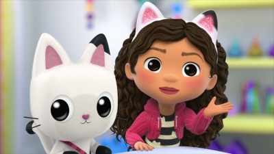 But maybe if we fix
the mixed-up glitter globe, - Gabby's Dollhouse