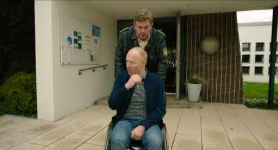 But Mr. Eberhofer was still
busy with his dead dog. - Kaiserschmarrndrama