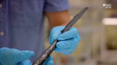 But not everything in these graves
relates to warfare. - Curse of the Ancients with Alice Roberts