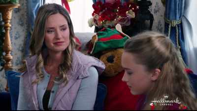 But now everyone
will be looking at me, - Christmas at the Palace