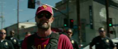 But now they're cornered
three blocks away. - Ambulance