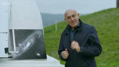 But others argued that nebulae - Secrets of Size: Atoms to Supergalaxies