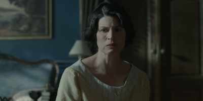 But pinned him up against
the wall and... - Flowers in the Attic: The Origin