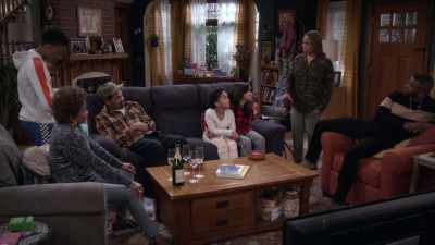 But this right here is what's important. - The Upshaws