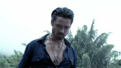 But sadly for you,
there is no crowd here today. - Hard Target 2