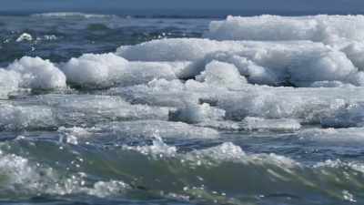 But soon its solitary winter
on the river - Epic Yellowstone