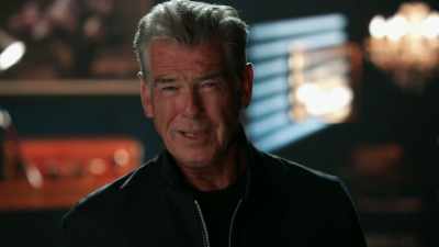 But Speedy, well,
he can't quite shake - History's Greatest Heists with Pierce Brosnan