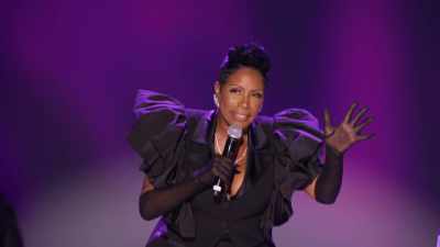 But the beautiful thing about it
is you have Uber Beats. - Sommore: Queen Chandelier