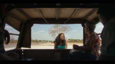 But the driver's nice,
he only charged me forty. - Paloma
