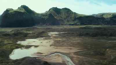 But the Olorotitans return to it,
year after year… - Prehistoric Planet