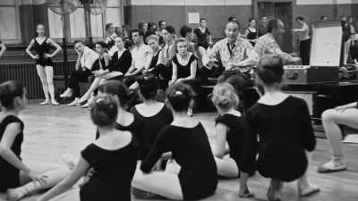 But the school has kept his style,
his aesthetic going. - On Pointe