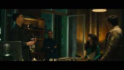 - But the shards?
- Heidi, - Pitch Perfect: Bumper in Berlin