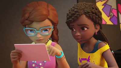 But the show
is about to start, - LEGO Friends: Girls on a Mission