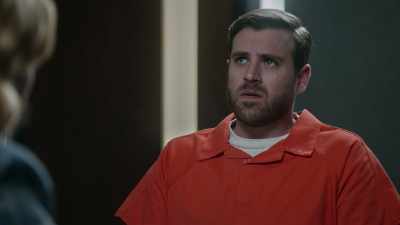 But when the vigilantes
contacted Mr. Pierce, - The Rookie: Feds