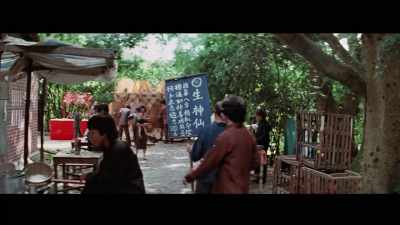But then when
Dragon Lee steps into it, - Enter the Clones of Bruce