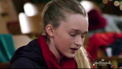 But there are only
10 days until the pageant, - Christmas at the Palace