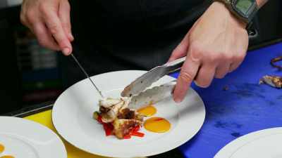 But these guests,
they can't stop eating. - Below Deck Sailing Yacht