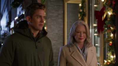 But these last three weeks have
shown me that I was just... I was wrong. - Christmas at the Drive-In